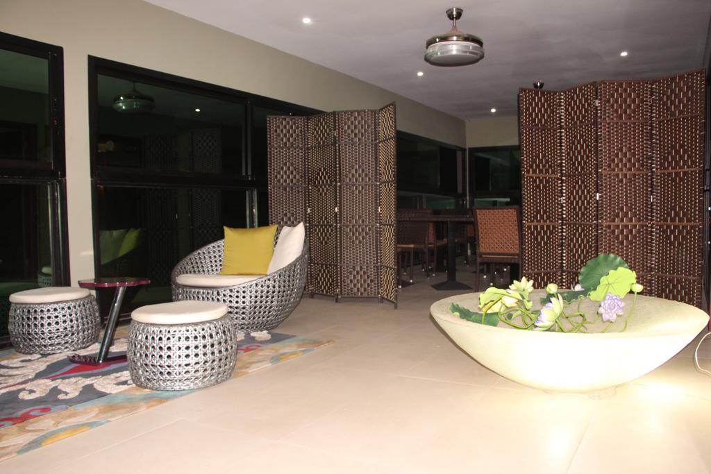 Eleven'S Hotel & Spa Abidjan Bagian luar foto