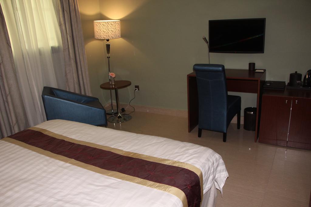 Eleven'S Hotel & Spa Abidjan Bagian luar foto